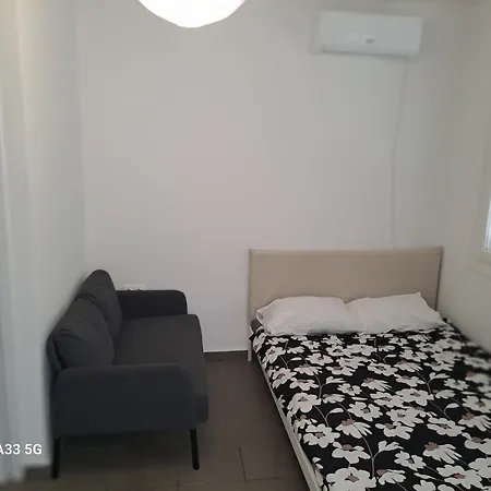 Backpackers Studio1 At The Grey House * Kalamata
