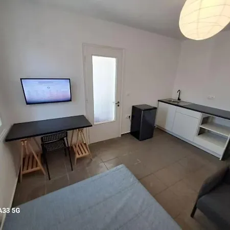 Apartamento Backpackers Studio1 At The Grey House